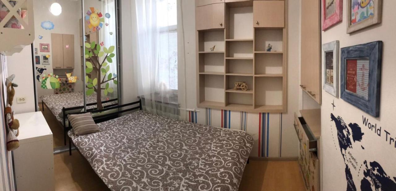 Apartment Near Deribasovskaya Odessa Exterior photo